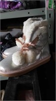 Girls sparkly Ugg like boots size 11