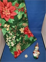 LARGE TABLECLOTH AND VINTAGE SNOWMAN GLASS ORNT