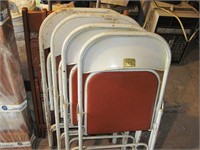 G399 - 4 Metal Folding Chairs + 2 Wood Chairs