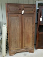 WALNUT WARDROBE 2 DOORS LOCK & 2 DOORS ABOVE