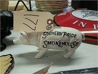 SOUTHERN PRIDE SMOKEHOUSE CAST IRON PIGGY BANK