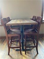 4 Chairs and Table