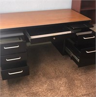 Super Nice Metal Desk