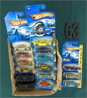 15 Hot Wheels