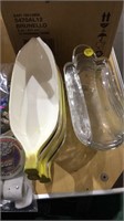 4 Glass 4 Banana Shaped Banana Split Bowls