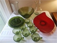 15 Unmatched pieces, Green glass bowl and 8 punch