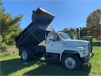 1986 Ford F800 Dump Truck