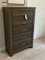 DRESSER