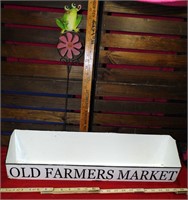 Enamelware Old Farmers Market Planter Box & Frog