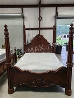 4-Post Queen Bed