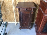 Wood cabinet w/ single drawer and storage. 33”H x