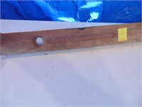 26" wooden level