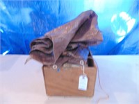 sleeping bag- vintage - in wooden box