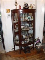 CONTENTS OF CHINA CABINET