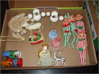 CHRISTMAS VINTAGE DECORATIONS