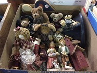 Boyds Bears, Wooden Shelves, Figurines