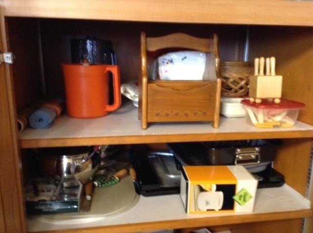 Tons of household decor & Kitchenware, many collector items!