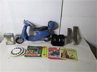 LOT SMALL COLLECTIBLES: SCOOTER, VIEW MASTER