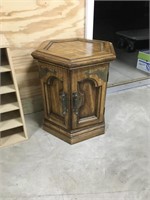 19x22x19 Inch End Table