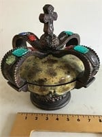 Crown lidded container