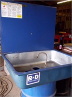 R & D 40 Gallon Parts Washer Untested