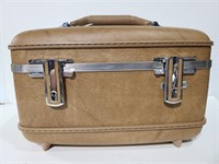New old stock American Tourister train case