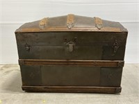 Antique humpback steamer trunk w/ leather handles
