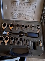 WRENCH SET