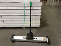 30" Magnetic Sweeper