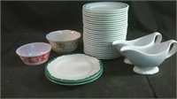 Assorted kitchenware