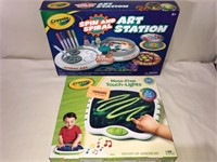 CRAYOLA - SPIN AND SPIRAL ART STATION & MESS-FREE