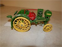 ERTL 559-8701 Waterloo Boy Tractor Diecast