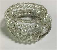 Bracelet With White And Clear Beads