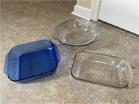 GLASS PYREX DISHES