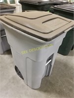 Toter trash can
