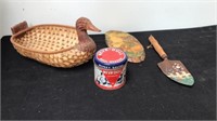 Duck basket  plaque, shovel, tin