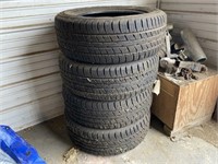 4 275/55R20 Tires