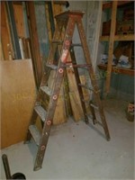 6-Foot Wooden Ladder