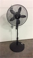 Lasko 18 in oscillating pedestal fan