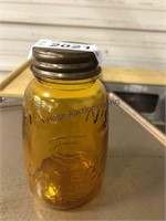 Mason pint amber canning jar w/ lid
