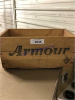 Armour wood box, 7x15x7" tall