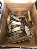 Assorted can and bottle openers