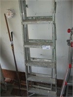 old aluminum ladder