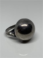 STERLING SILVER BUTTON RING