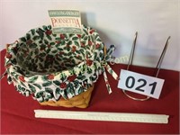 1988 CHRISTMAS COLLECTION POINSETTIA BASKET