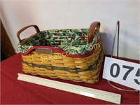 2002 CHRISTMAS COLLECTION TRADITIONS BASKET