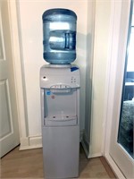 GE Cold/Hot Water Dispenser