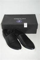 KENNETH COLE WOMENS SHOES SIZE 7