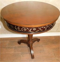 ROUND OCCASIONAL TABLE