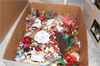 Lot of vintage Christmas ornaments